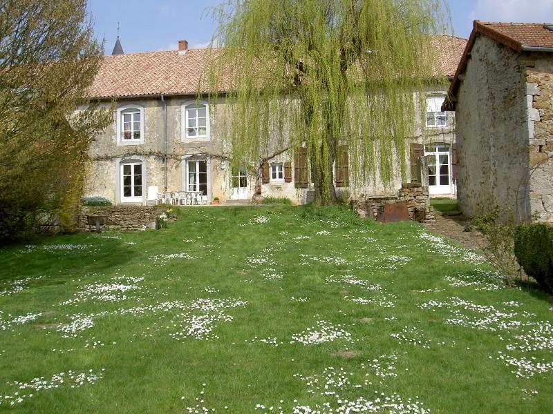 La Maison De Marie-Claire Doncourt-sur-Meuse Екстериор снимка