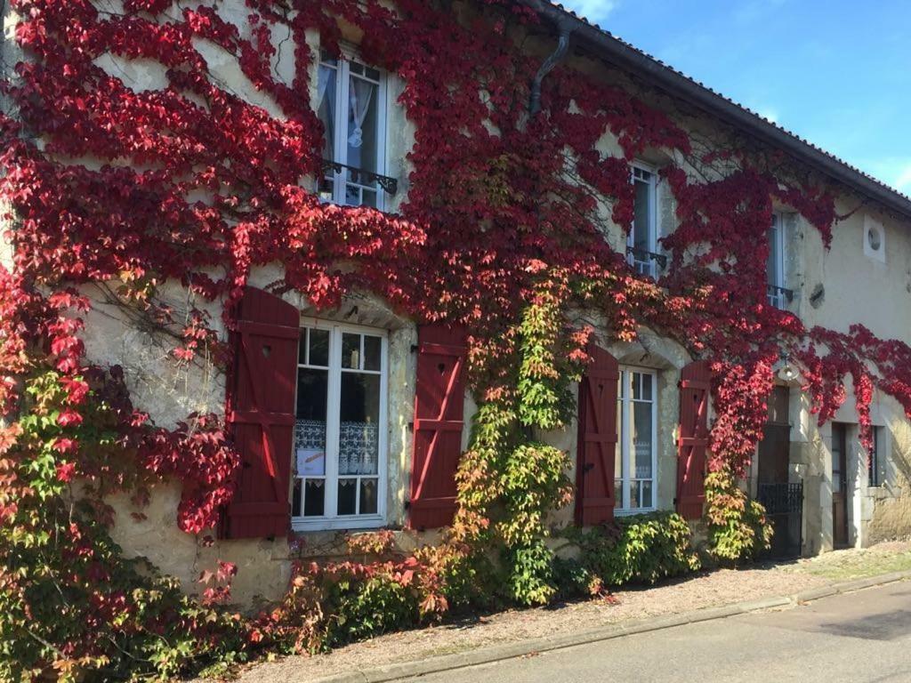 La Maison De Marie-Claire Doncourt-sur-Meuse Екстериор снимка